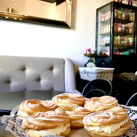 Inn Boutique U Rolanda, Mikulasske Namesti 3*