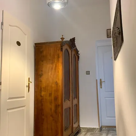 Boutique U Rolanda, Mikulasske Namesti Inn 3*