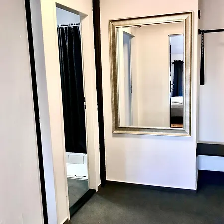 Boutique U Rolanda, Mikulasske Namesti Inn Znojmo
