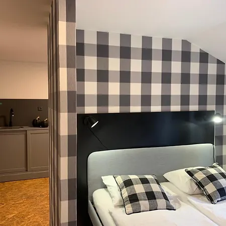 Boutique U Rolanda, Mikulasske Namesti Znojmo