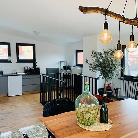 Boutique U Rolanda, Mikulasske Namesti 3* Znojmo