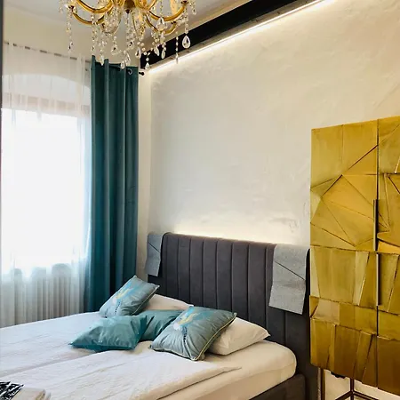 Boutique U Rolanda, Mikulasske Namesti 3* Znojmo