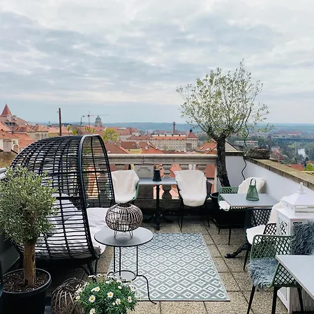 Boutique U Rolanda, Mikulasske Namesti Inn Znojmo