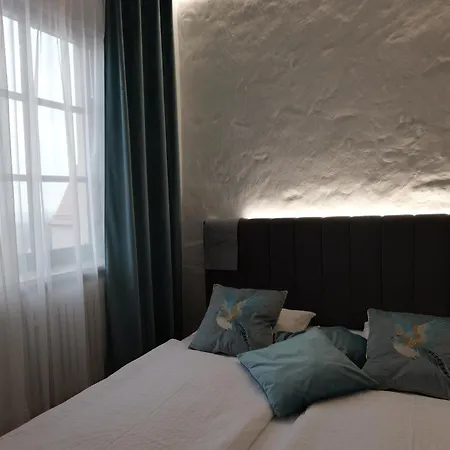 Boutique U Rolanda, Mikulasske Namesti 3*