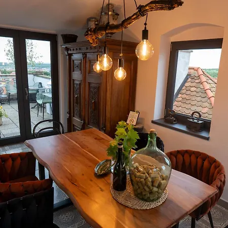 Boutique U Rolanda, Mikulasske Namesti 3* Зноймо