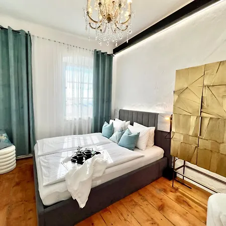 Boutique U Rolanda, Mikulasske Namesti Зноймо